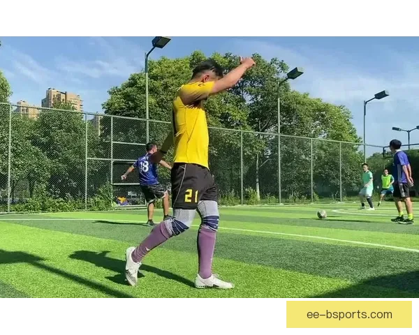 哈兰德因轻微肌肉拉伤成疑 周末联赛能否出场尚未确定